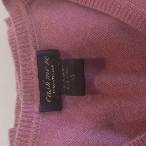 Lord and Taylor Cashmere Sweater - Picture 4 of 4